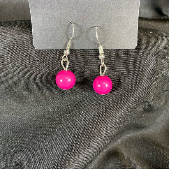Jewelry - Hot Pink Bead Dangle Earrings